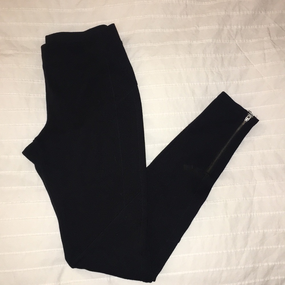Black leggings